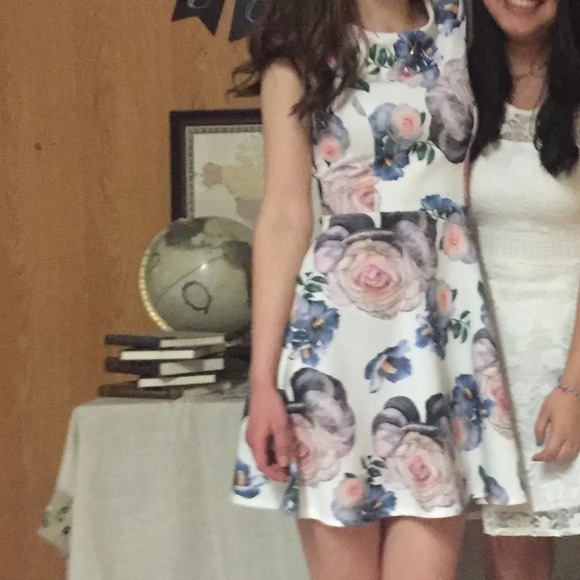 Floral dress - Picture 5 of 7